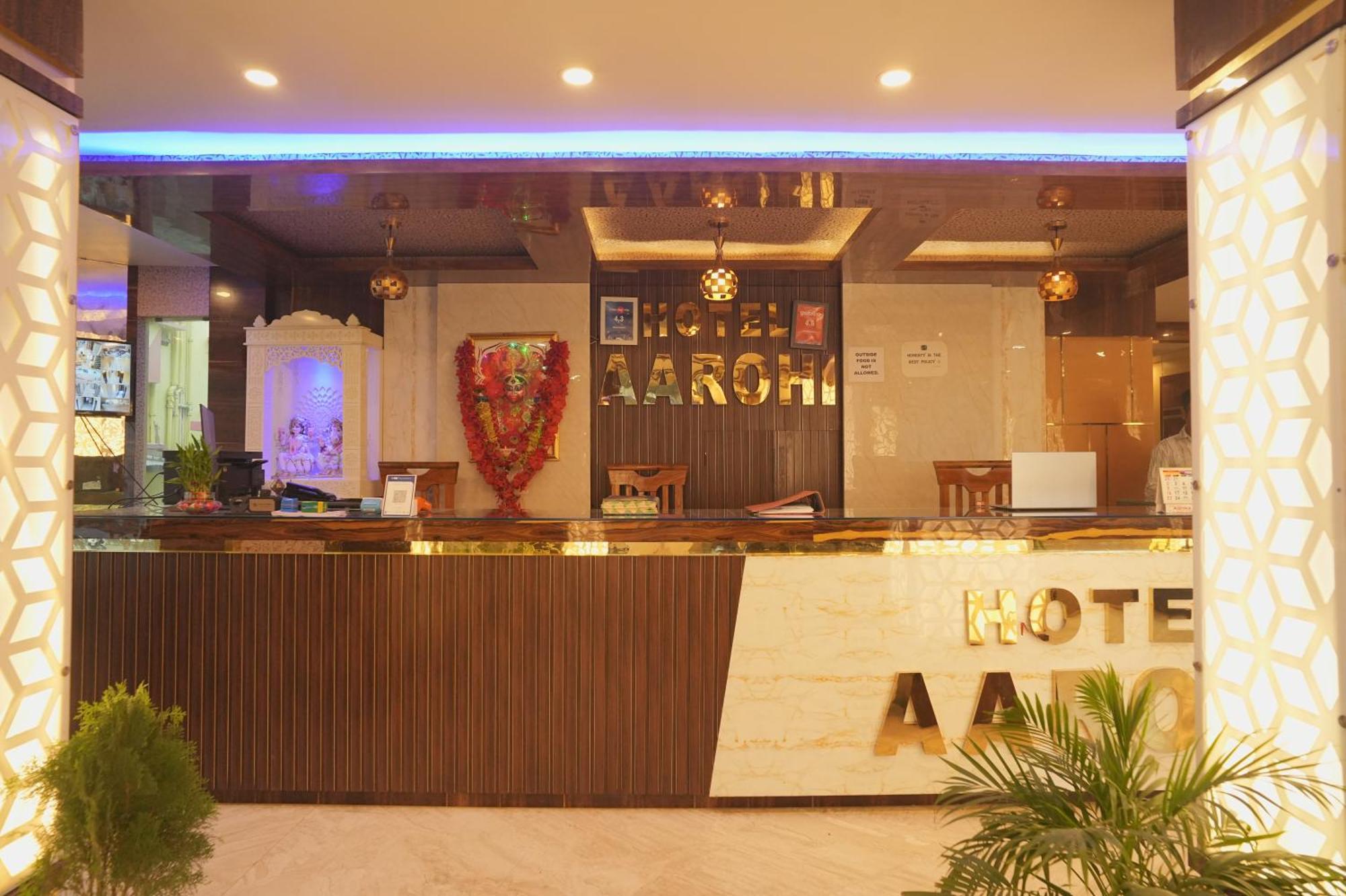 טארפית Hotel Aarohi מראה חיצוני תמונה